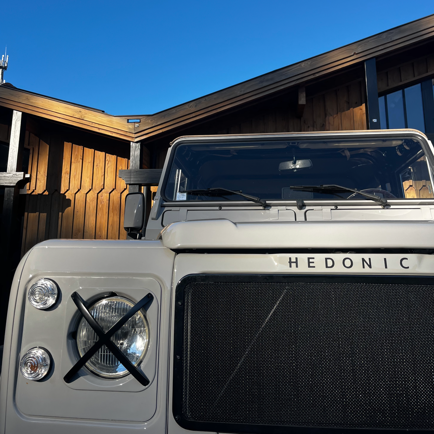 Land Rover Defender 110 V8 Soft Top