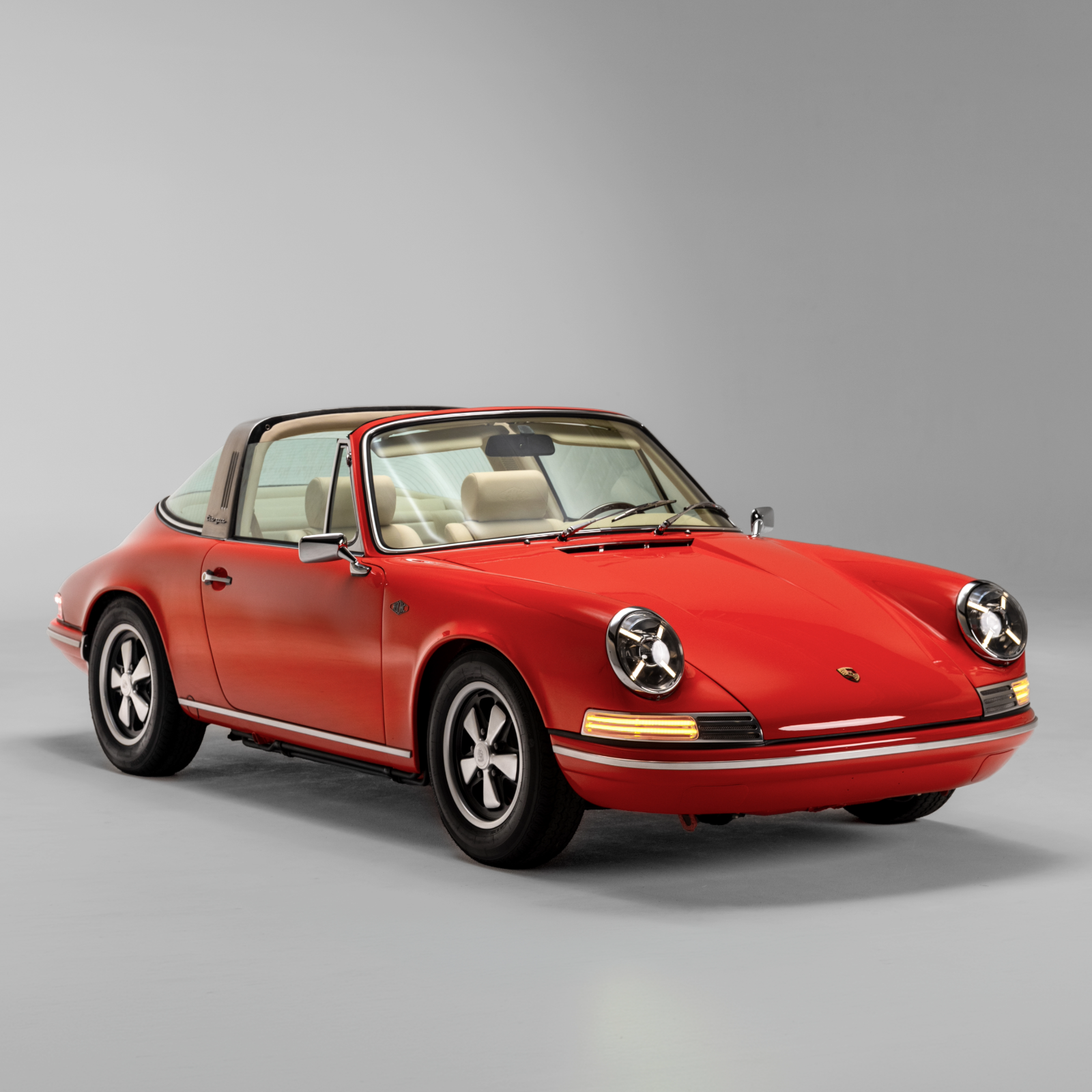 Porsche 911 Classic Gt Targa 1972 - Custom By Hedonic