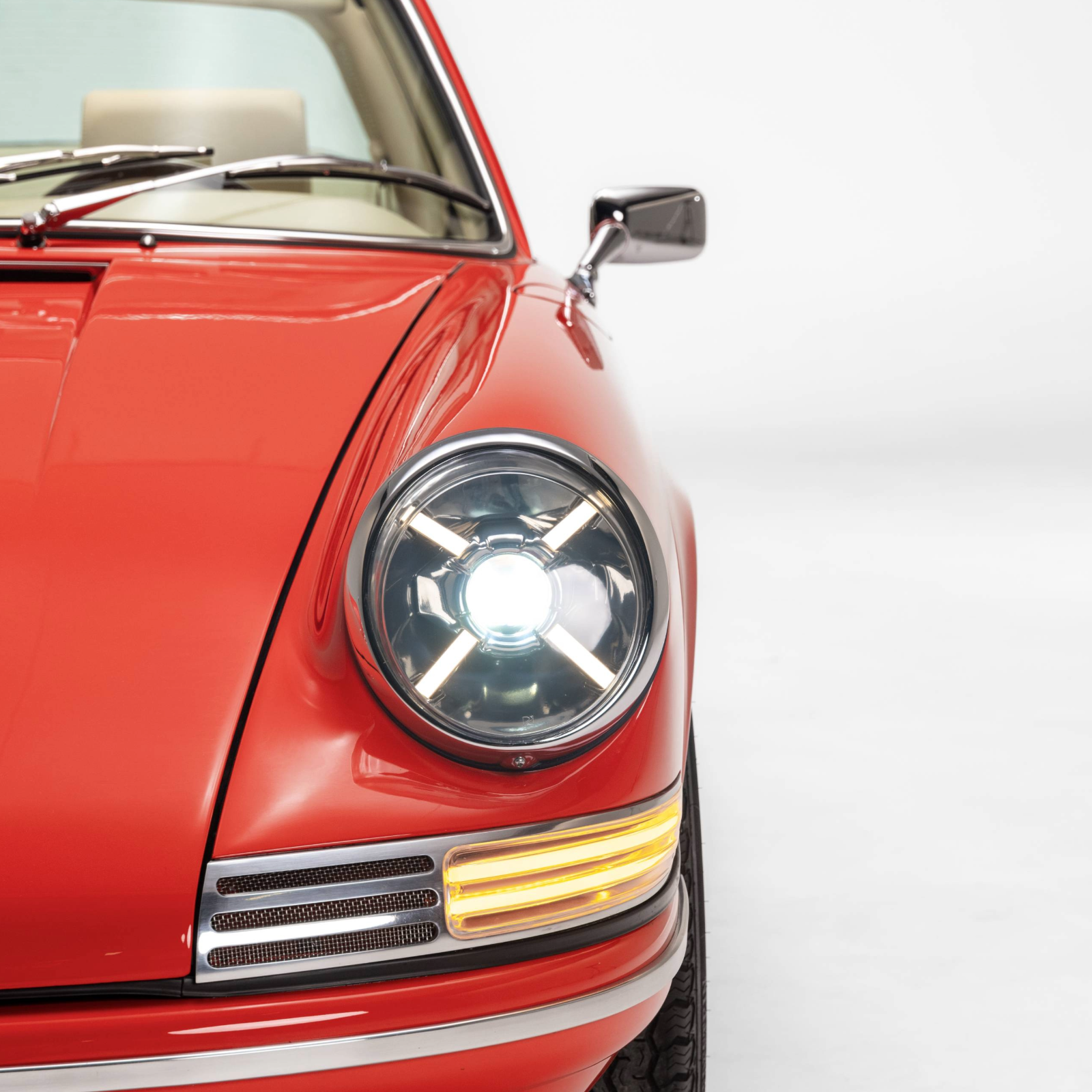 Porsche 911 Classic Gt Targa 1972 - Custom By Hedonic