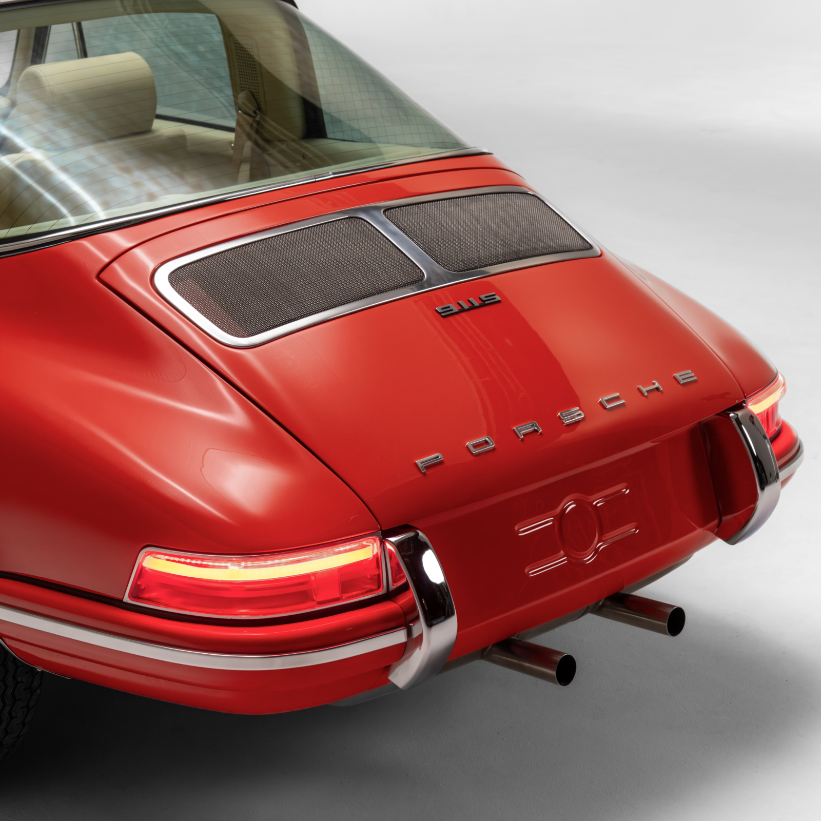 Porsche 911 Classic Gt Targa 1972 - Custom By Hedonic