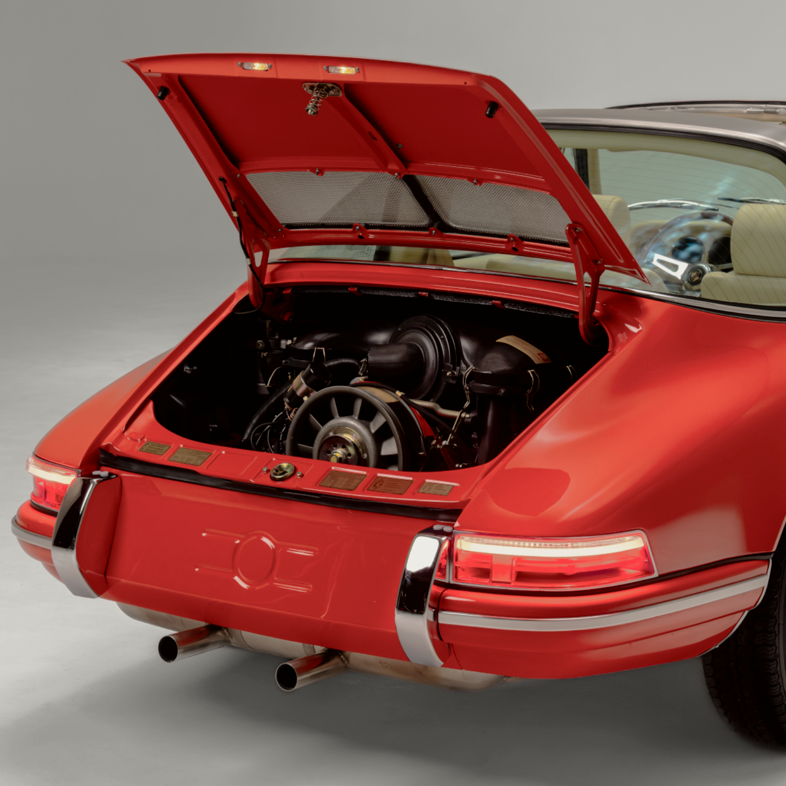 Porsche 911 Classic Gt Targa 1972 - Custom By Hedonic