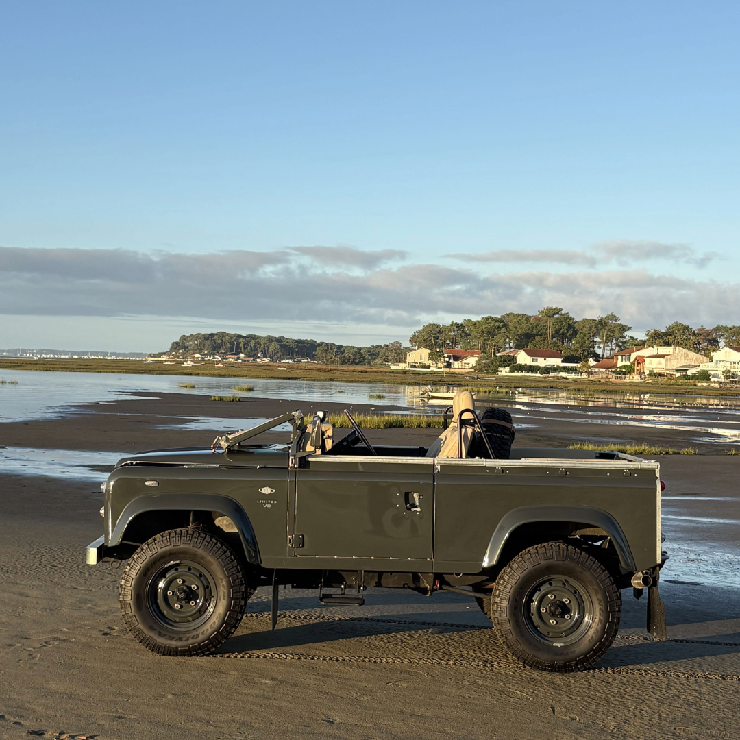 Land Rover Defender V8 90 Soft Top - Custom By Hedonic