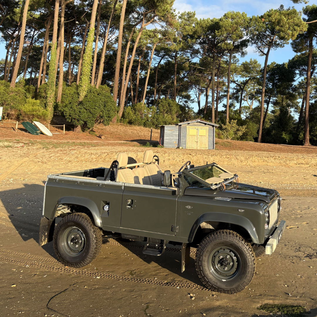 Land Rover Defender V8 90 Soft Top - Custom By Hedonic