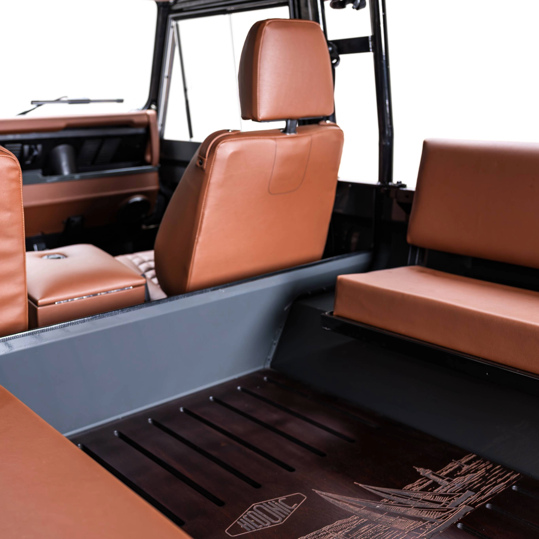 Land Rover Defender V8 90 Soft Top - Custom By Hedonic