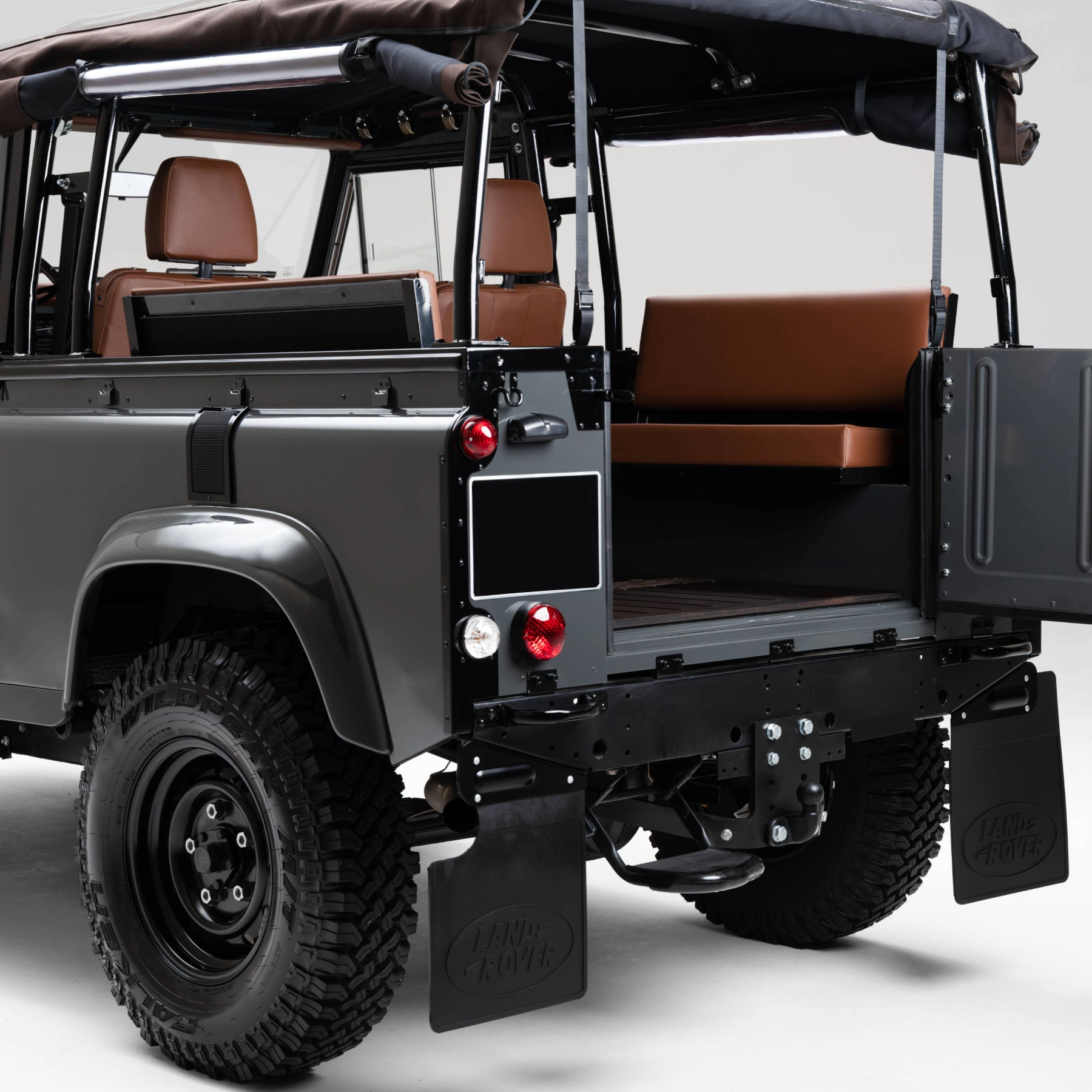 Land Rover Defender V8 90 Soft Top - Custom By Hedonic