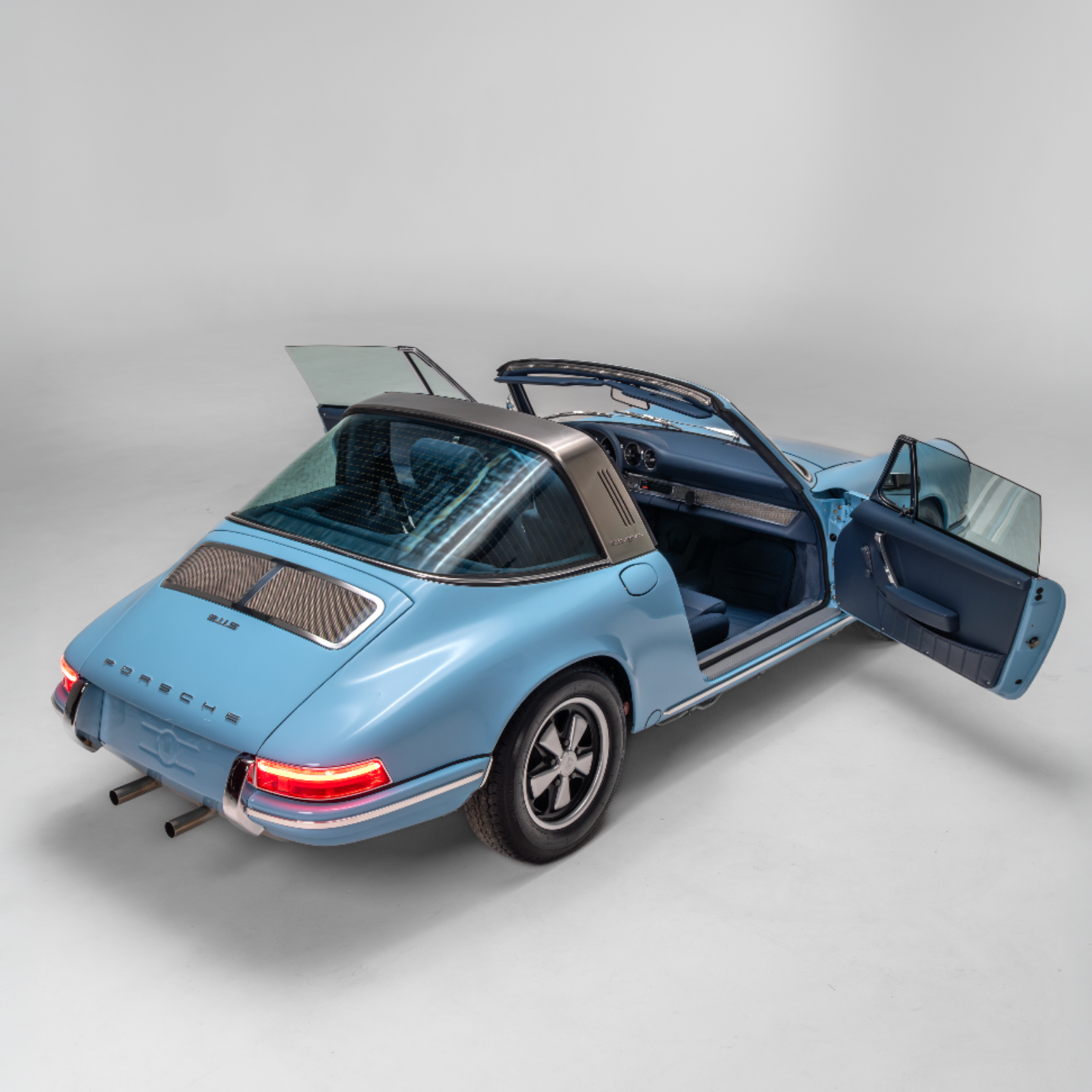 Porsche 911 Classic Gt Targa 1972 - Custom By Hedonic
